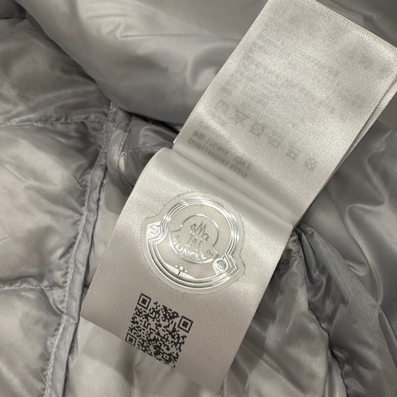 Moncler Windbreaker Puffer - Picture 5 of 6